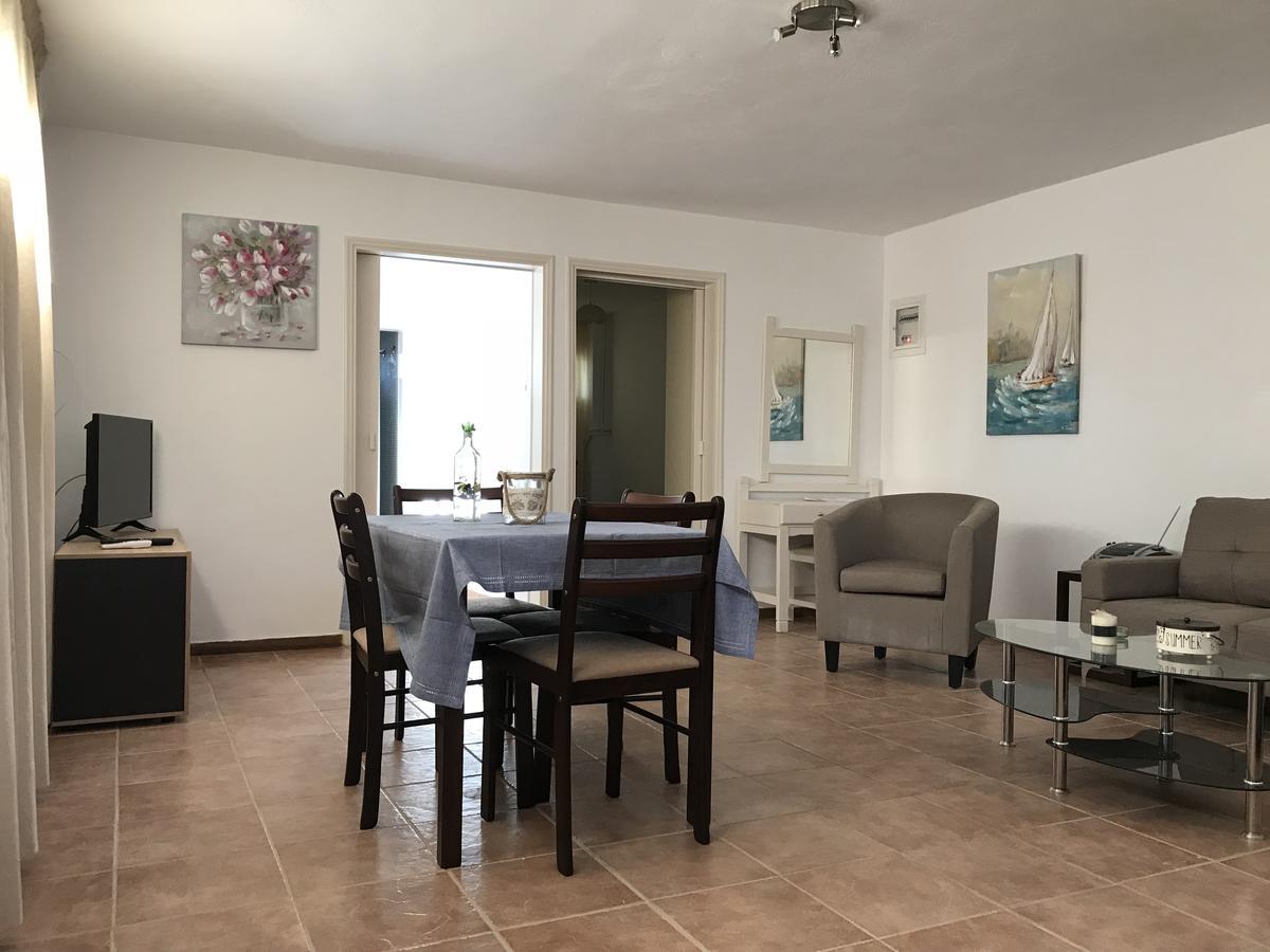 Villa Filoxenia Amarynthos Eksteriør billede