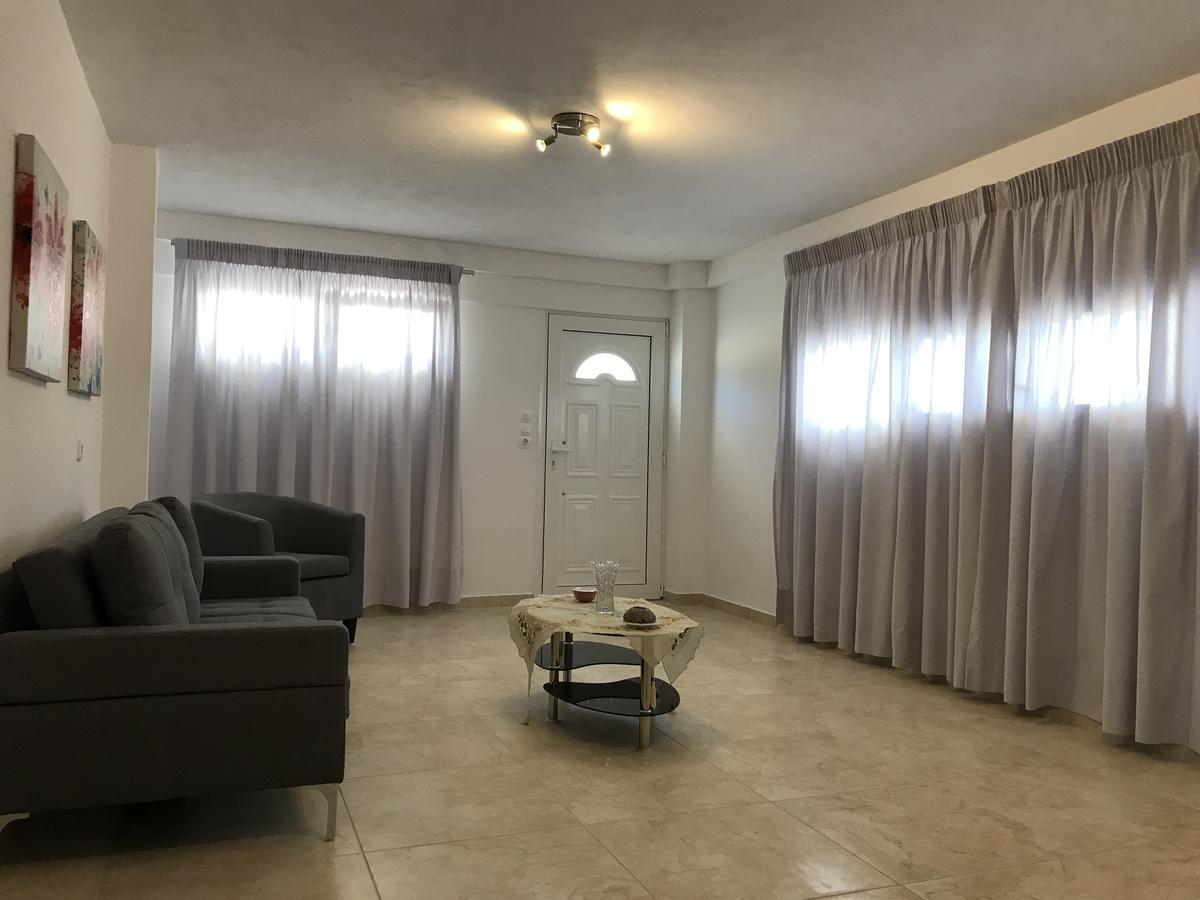 Villa Filoxenia Amarynthos Eksteriør billede