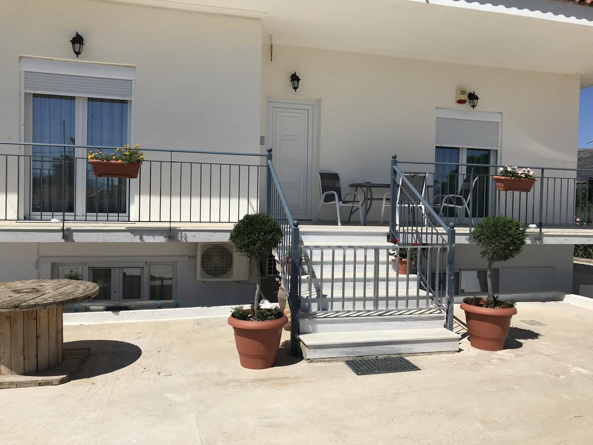 Villa Filoxenia Amarynthos Eksteriør billede